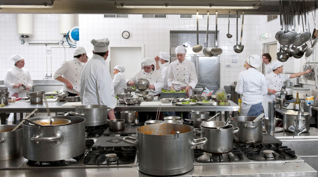 تجهیزات و لوازم مورد نیاز برای رستوران در تهران