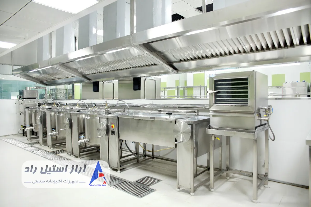 تجهیزات شستشو و نظافت در آشپزخانه صنعتی هتل